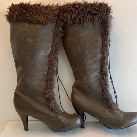 Tall lace up brown hippie boho faux fur trim cuff boots - Picture 1 of 16